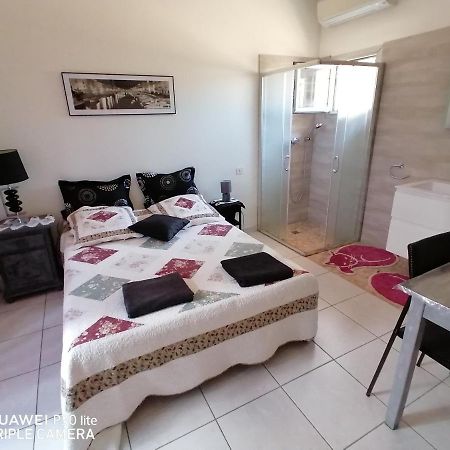 Grande Chambre Dans Villa Proche De La Plage Sete Ngoại thất bức ảnh